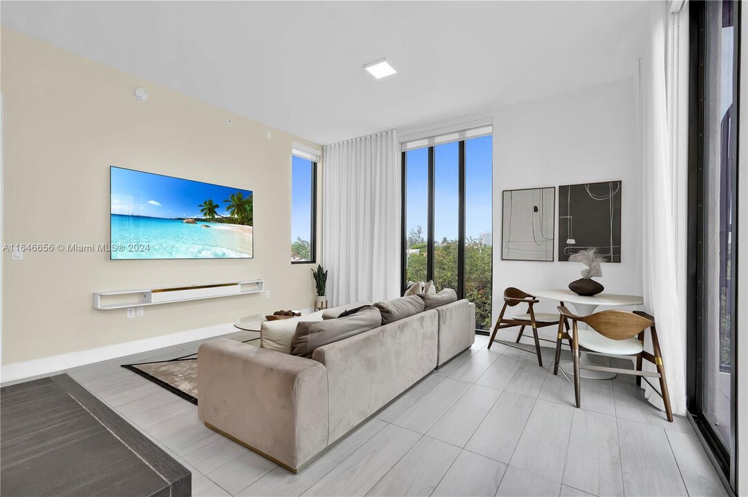 932 15th St, Unit PH 308 in Miami Beach, FL - Foto de edificio