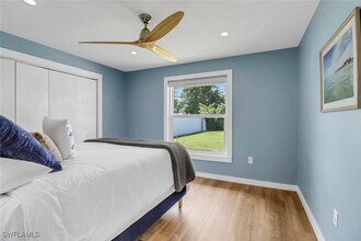 2680 Longboat Dr in Naples, FL - Building Photo - Building Photo