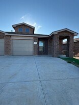 2011 Corpus Ave in Wolfforth, TX - Building Photo