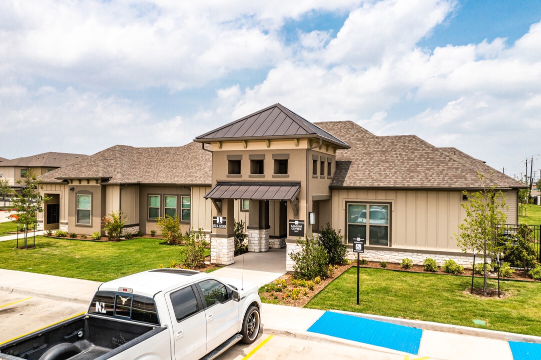 The Green Jay in McAllen, TX - Building Photo