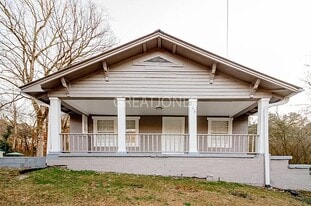 225 Virginia Dr in Hueytown, AL - Building Photo