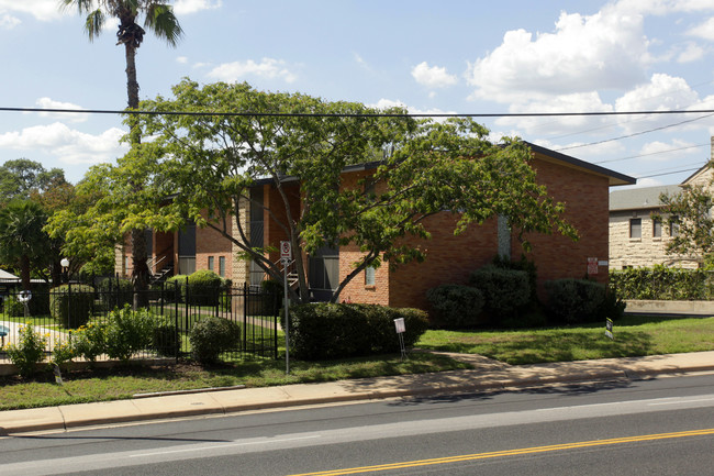 Shanti Apartments in Austin, TX - Building Photo - Building Photo