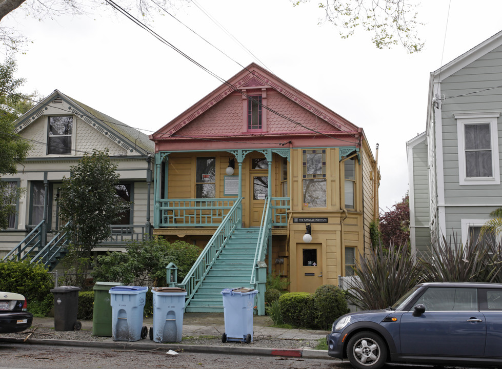 2110 6th St in Berkeley, CA - Foto de edificio