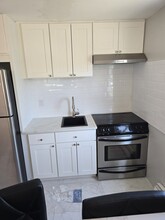 47 Rogers St, Unit 3 in New London, CT - Foto de edificio - Building Photo