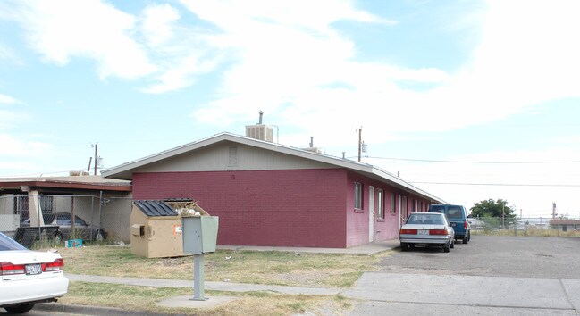 8944 Norton St in El Paso, TX - Foto de edificio - Building Photo