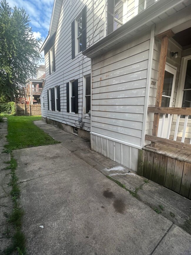 706-08 Myrtle St in Erie, PA - Building Photo - Building Photo