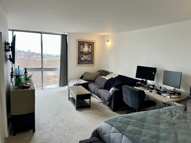 1555 N Dearborn Pkwy in Chicago, IL - Building Photo - Building Photo