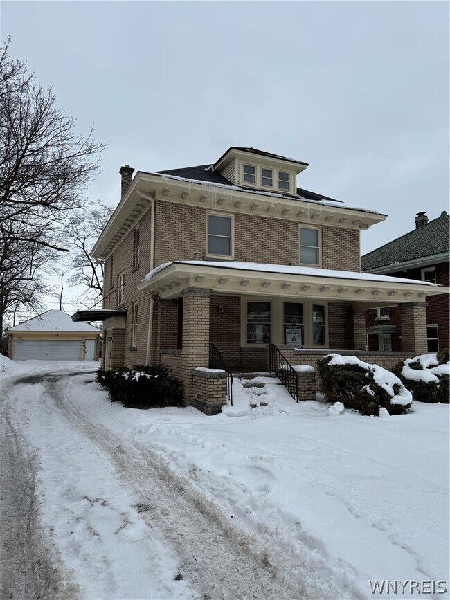 121 Humboldt Pkwy in Buffalo, NY - Building Photo - Building Photo
