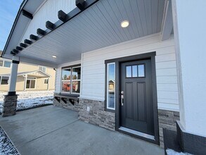 13621 N Apex Way in Hayden, ID - Building Photo - Building Photo