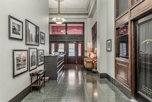 property at 915 Franklin St