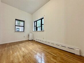 306 W 106th St in New York, NY - Building Photo - Building Photo
