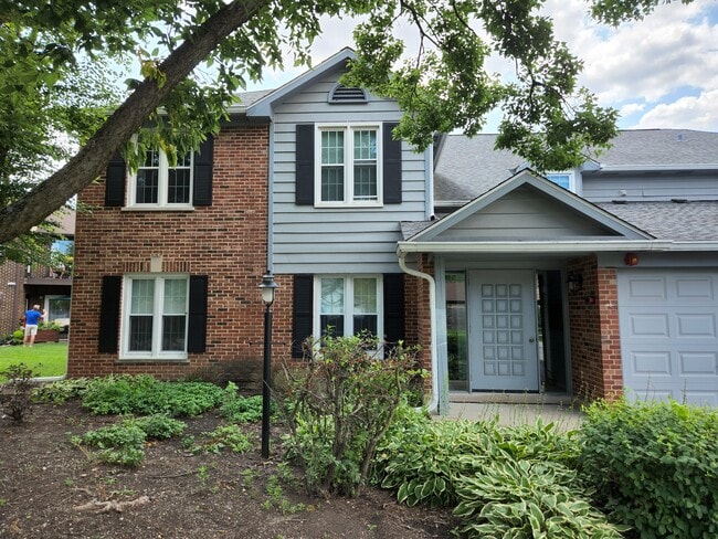 188 Grove Ave, Unit C in Des Plaines, IL - Building Photo - Building Photo