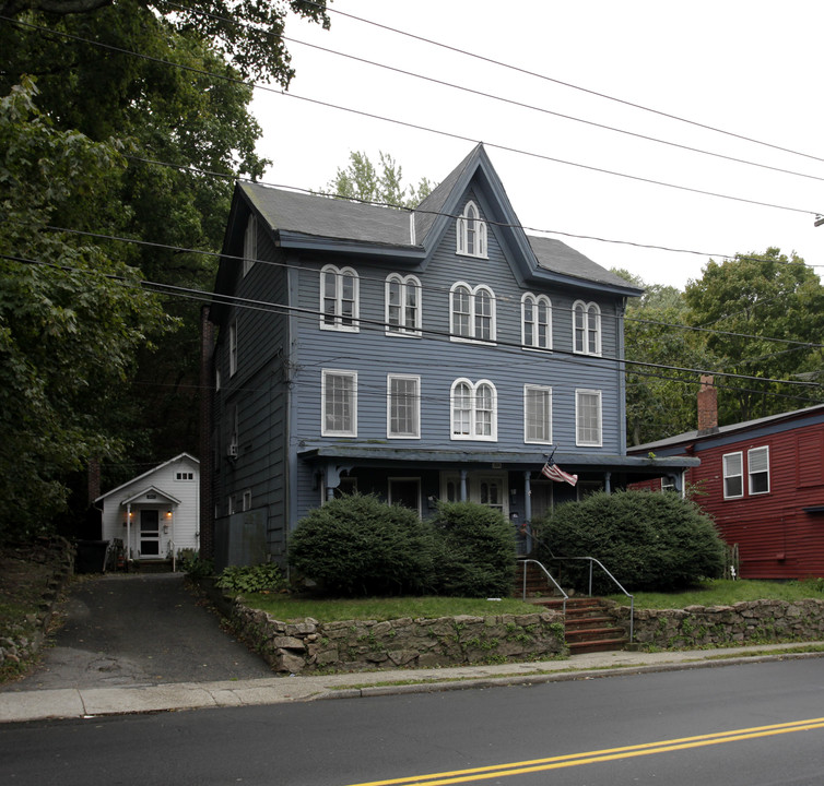 632 Main St in Port Jefferson, NY - Building Photo