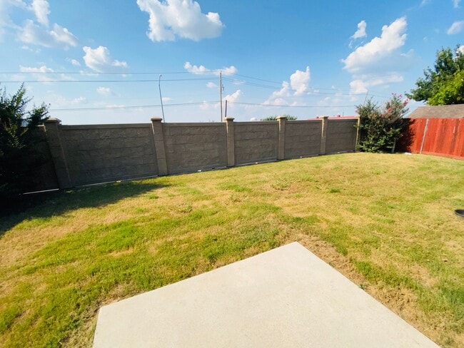 2918 Hilton Head Dr in Grand Prairie, TX - Building Photo - Building Photo