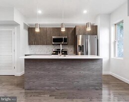 1945 N 7th St in Philadelphia, PA - Building Photo