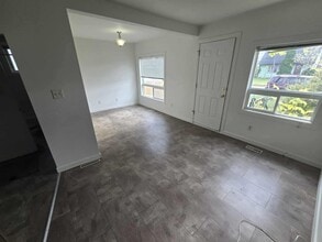 1115 Redwood Ave in Winnipeg, MB - Building Photo - Building Photo