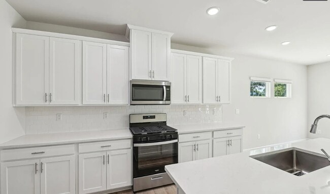 1208 Whitespire Wy in Zebulon, NC - Building Photo - Building Photo