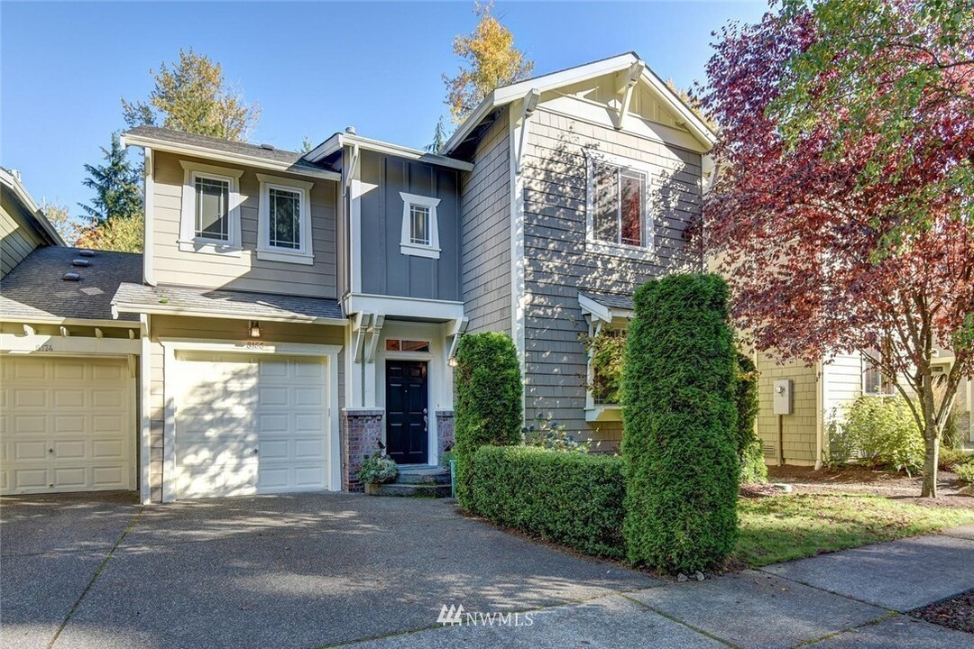 8166 233rd Pl NE, Unit Original in Redmond, WA - Building Photo