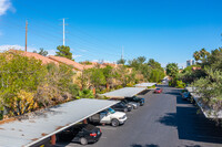 Flamingo Bay Club Apartments in Las Vegas, NV - Foto de edificio - Building Photo