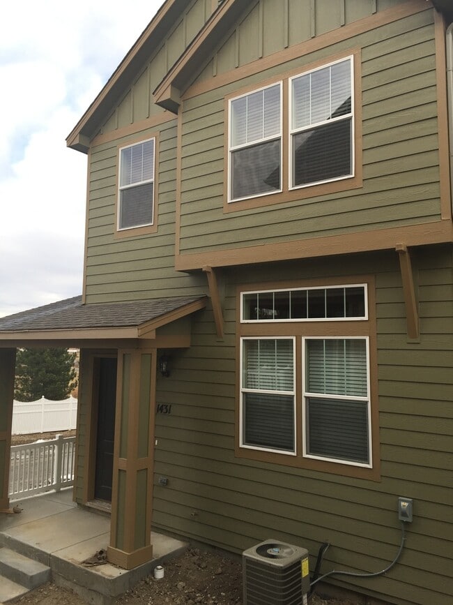 1431 Rinker Way in Castle Rock, CO - Foto de edificio - Building Photo