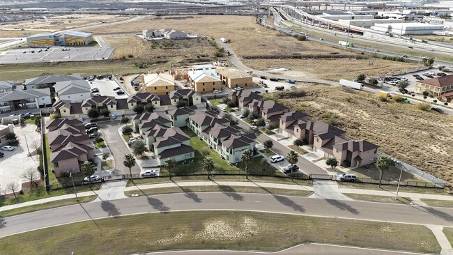 10510 Sandia Dr in Laredo, TX - Building Photo - Building Photo