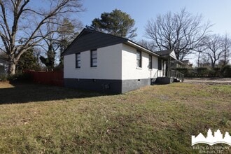 1832 S Sutton Dr in Memphis, TN - Building Photo - Building Photo