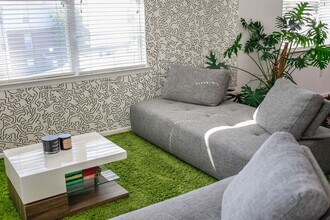 522 Knolls Dr in Newport News, VA - Foto de edificio - Building Photo