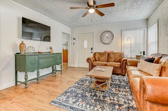 523 E Cache La Poudre St in Colorado Springs, CO - Foto de edificio - Building Photo