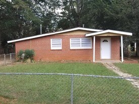 622 6th St in Montgomery, AL - Building Photo