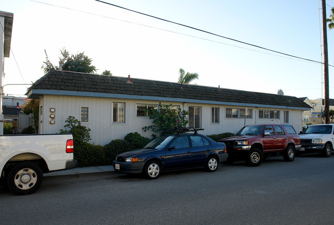 1244 W Balboa Blvd in Newport Beach, CA - Building Photo - Building Photo