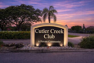 20704 SW 103rd Pl in Cutler Bay, FL - Building Photo - Building Photo