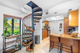 801 NE 18th Ave in Fort Lauderdale, FL - Building Photo