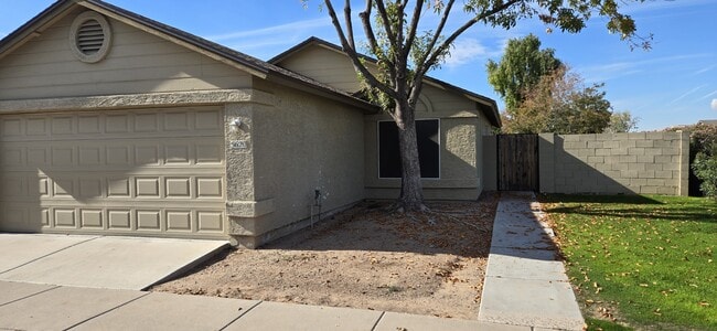 property at 5620 S 42nd St