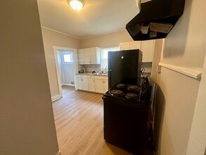 323 N Gladstone Ave in Indianapolis, IN - Building Photo - Building Photo