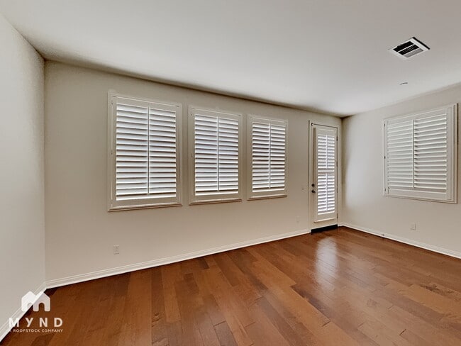 1529 Bath Ave in Chula Vista, CA - Foto de edificio - Building Photo