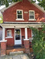 97 E 24th St in Hamilton, ON - Building Photo