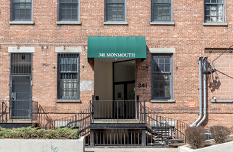 341 Monmouth St in Jersey City, NJ - Building Photo - Building Photo