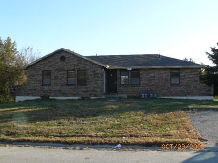 235 SE 121st Rd in Warrensburg, MO - Building Photo