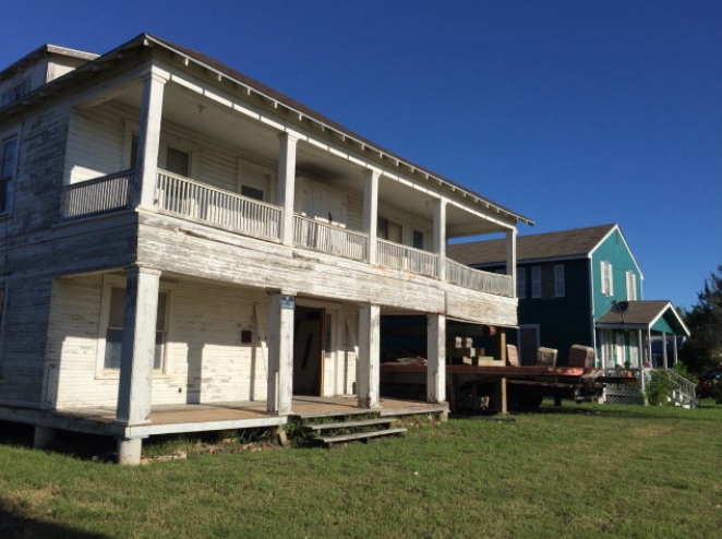 138-144 S Houston St in Aransas Pass, TX - Foto de edificio