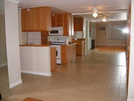 3640 Cardiff Ave, Unit 115 in Los Angeles, CA - Building Photo