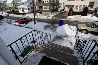 23 Bonner Ave, Unit #1 in Medford, MA - Foto de edificio - Building Photo