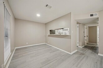 910 7th Ave N in Texas City, TX - Building Photo - Building Photo