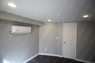8102 4th Ave S-Unit -Apt B in Birmingham, AL - Building Photo - Building Photo