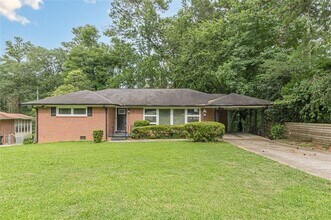 2314 Bryant Dr in East Point, GA - Building Photo - Building Photo