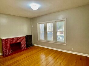 5213 S Ingleside Ave in Chicago, IL - Building Photo - Building Photo