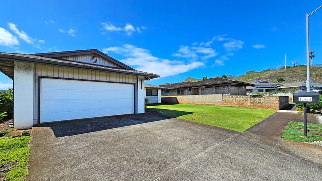 1564 Ala Noni Pl in Honolulu, HI - Foto de edificio - Building Photo