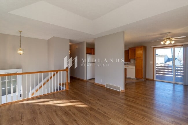 3208 Chad Ave in Bellevue, NE - Foto de edificio - Building Photo