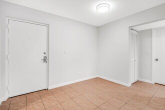 490 NW 20th St in Boca Raton, FL - Building Photo - Building Photo