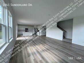 1041 Sunderland Dr in Greenwood, IN - Building Photo - Building Photo