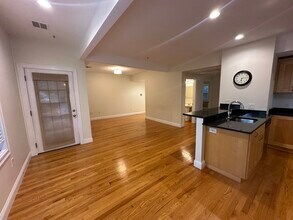 23 Beech St in Framingham, MA - Foto de edificio - Building Photo
